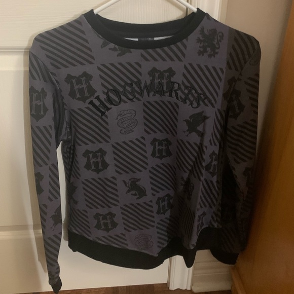 Harry Potter UNISEX CAKE WORTHY Sweater Small - Picture 5 of 7